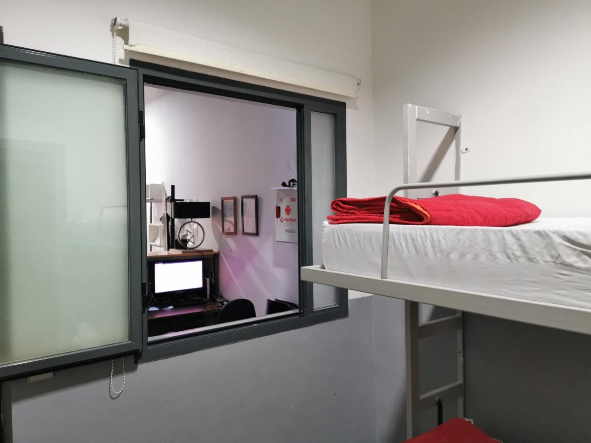 Traveller Box Hostel Seville Exterior photo