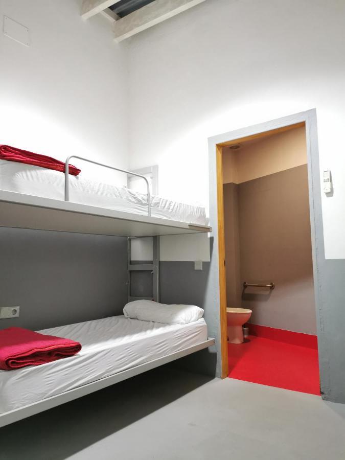 Traveller Box Hostel Seville Exterior photo